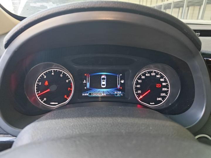 2015 Facelift 1.5L MT Luxury photo 7
