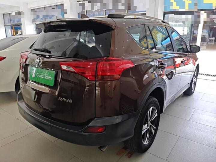RAV4 2015 2.0L CVT RWD photo 6