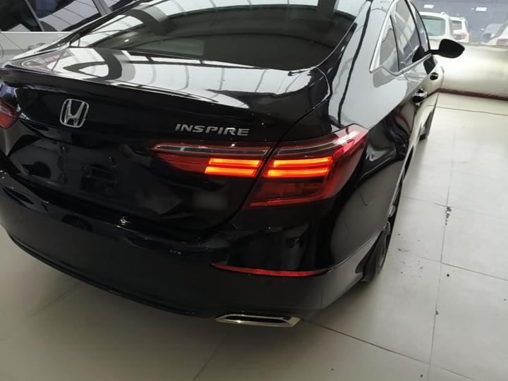 2022 260TURBO Elegant photo 7