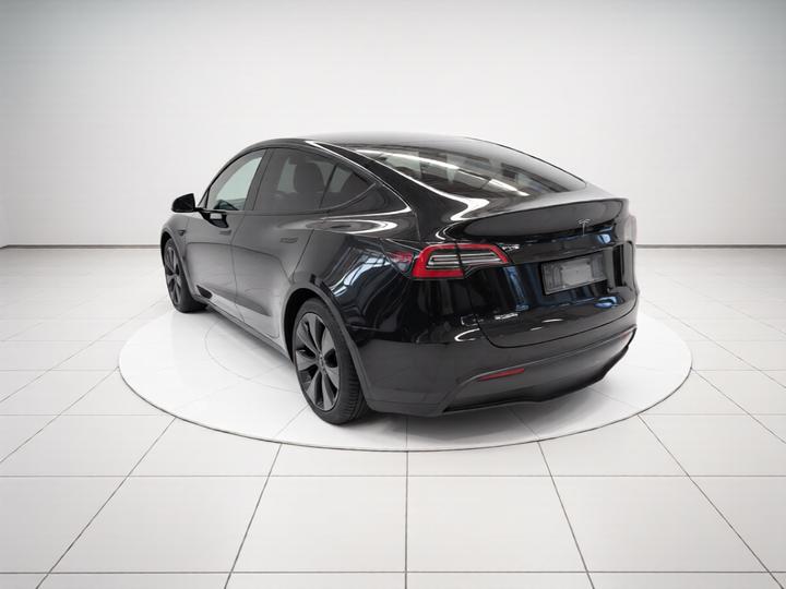 Model Y 2023 RWD photo 4