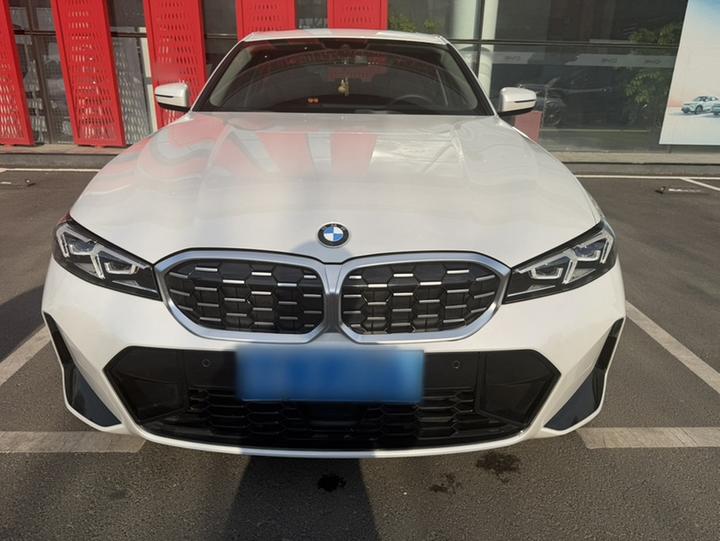 3 Series 2025 325Li M Sport Package photo 2