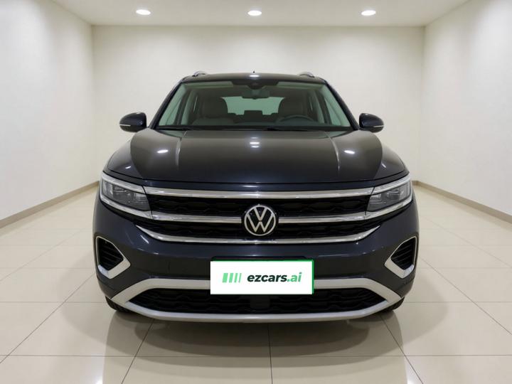 2021 380TSI AWD Luxury Pro photo 2