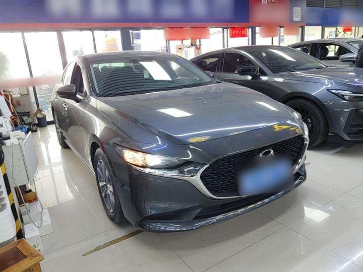 3 Axela 2021 2.0L AT photo 3