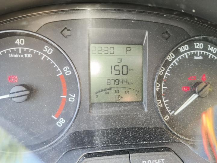 Rapid 2015 1.6L AT photo 6