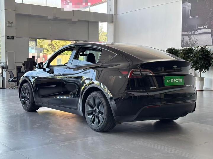 Model Y 2022 Facelift RWD photo 4