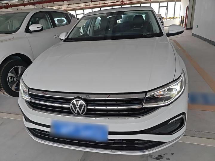 Bora 2024 200TSI DSGPRO photo 2