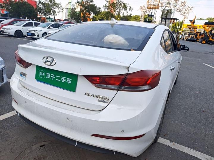 Elantra 2016 1.6L AT Smart Elite photo 6