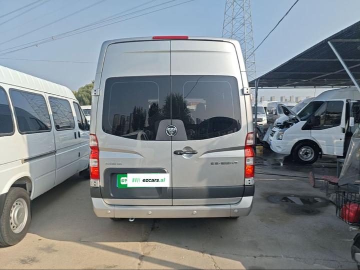 Foton 福田 2023款 2.0T手动吉象长轴中顶后单胎7/9座 photo 5