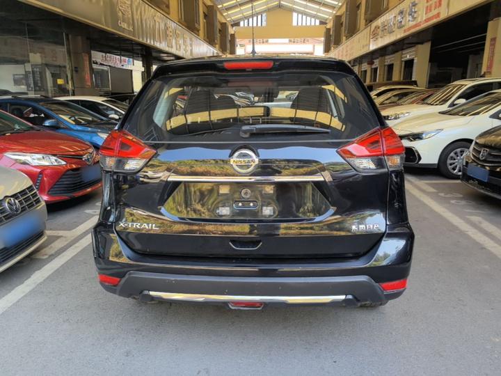 X-Trail 2021 2.0L CVT 2WD XL ITS Comfort Anniversary Edition photo 3