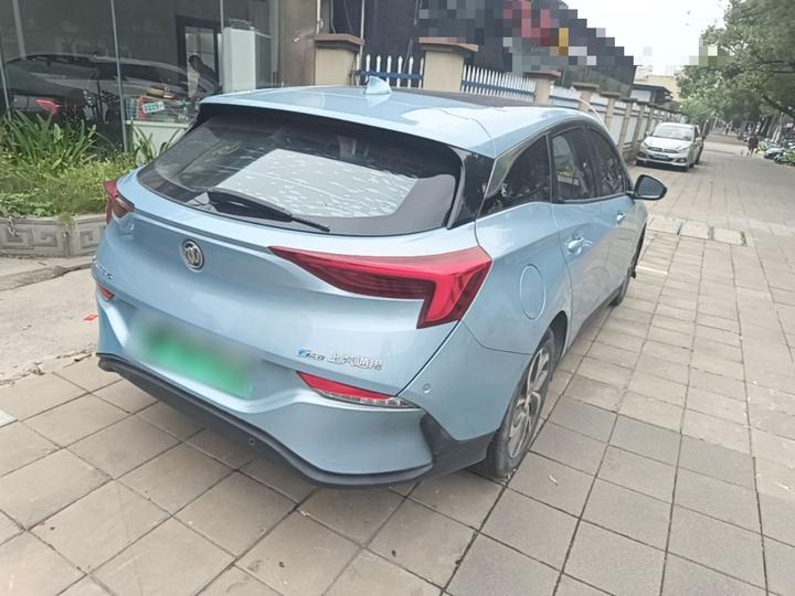 6 2020 PHEV photo 6