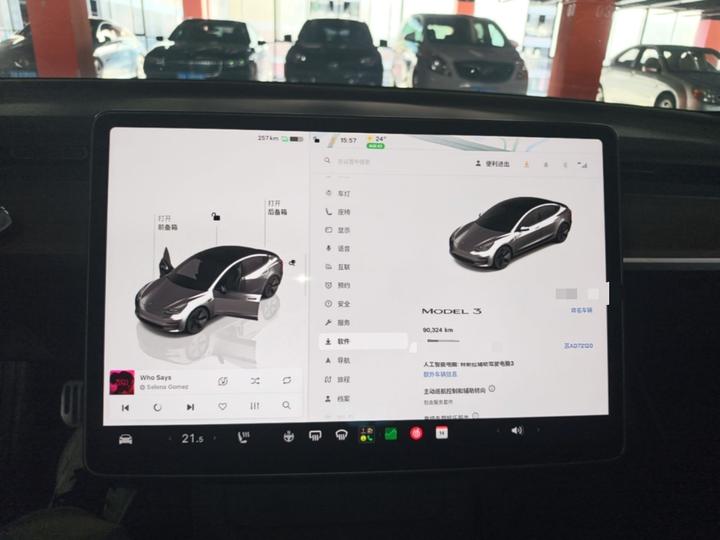 Model 3 2022 RWD photo 7
