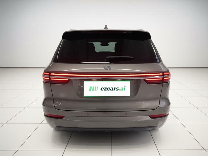 Li Auto ONE 2021 EREV 6-Seater photo 3