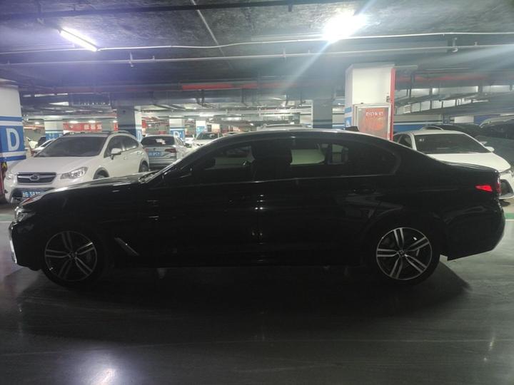 5 Series 2021 530Li Leading Luxury photo 4