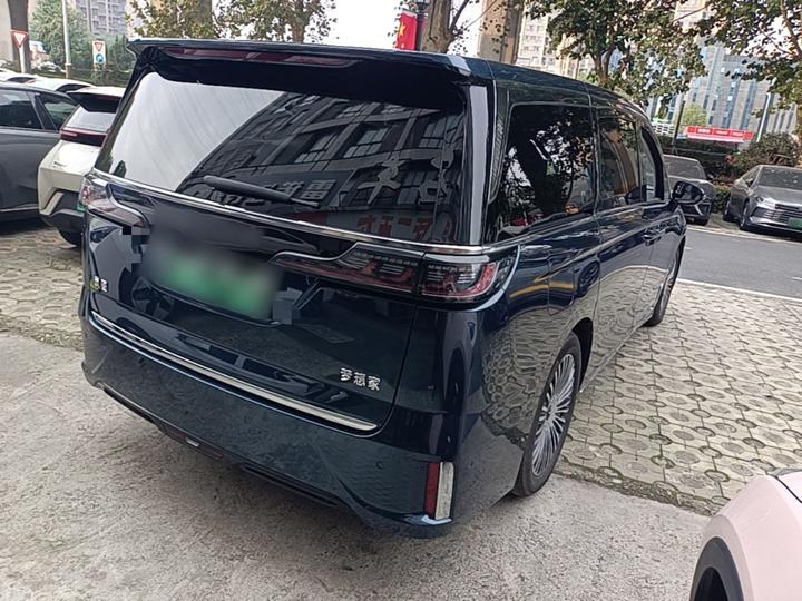 Voyah Dreamer 2025 PHEV AWD Flagship photo 6