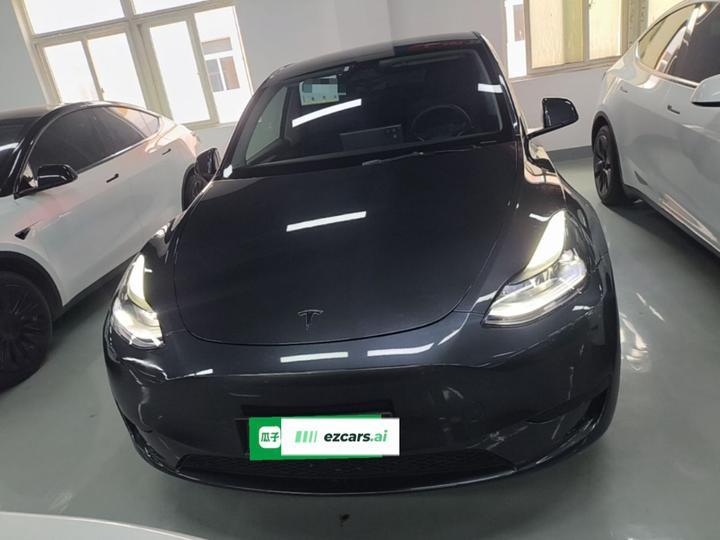 Model Y 2024 RWD photo 2