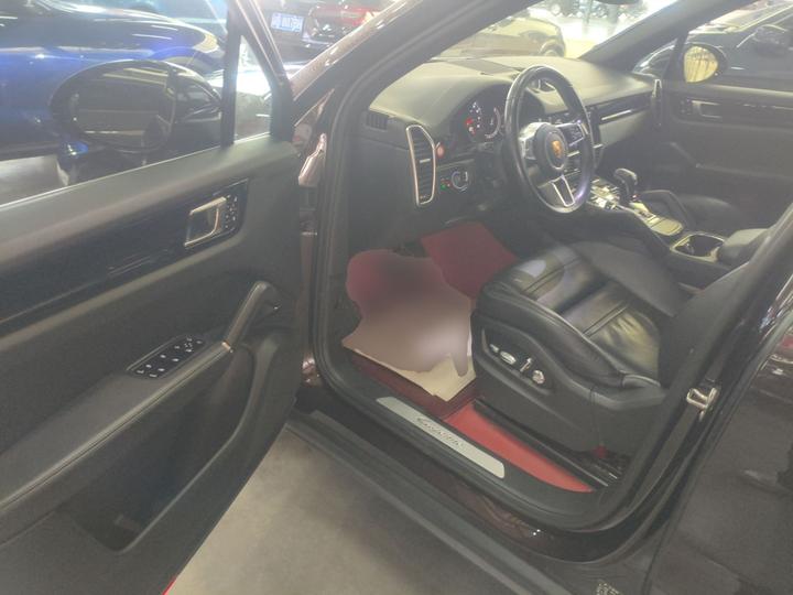 2018 Cayenne 3.0T photo 3