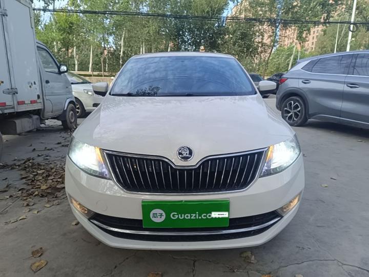 Rapid 2018 1.6L AT Comfort photo 2