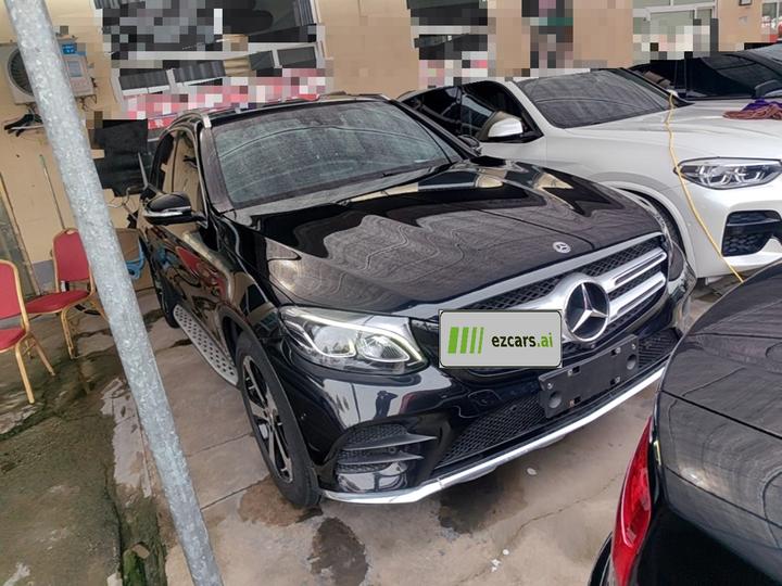 GLC 2018 GLC 260 4MATIC Luxury photo 3