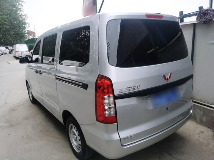 Wuling Hongguang V 2022 1.5L LAR photo 4