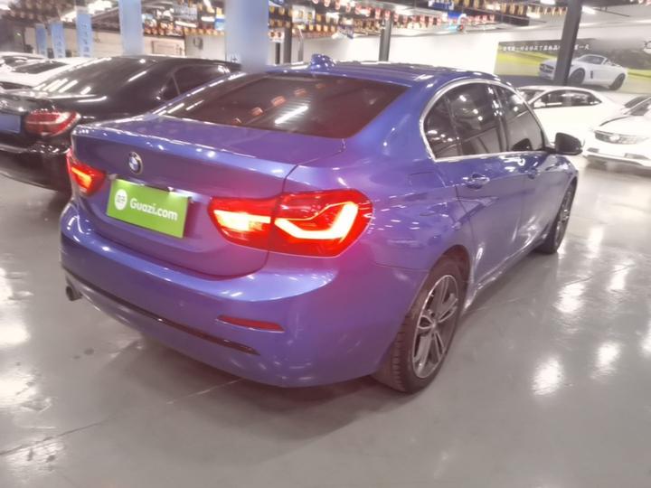 1 Series 2018 118i Sport photo 4