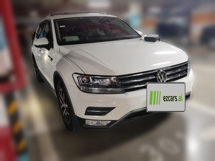 Tiguan L 2017 330TSI AT RWD Luxury photo 3