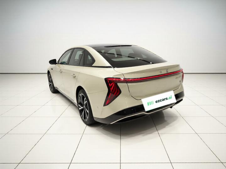 EH7 2024 760 Pro+ AWD photo 4