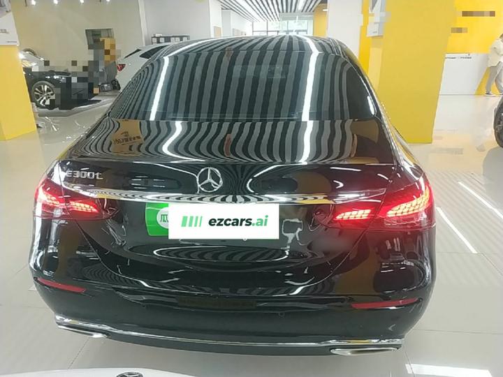 E-Class 2023 Facelift E 300 L Luxury photo 3