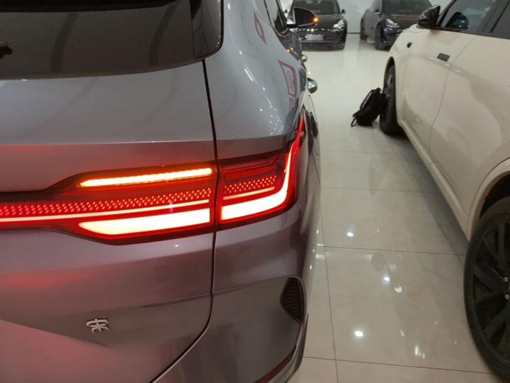 Song PLUS EV 2025 DM-i 112KM Premium photo 7