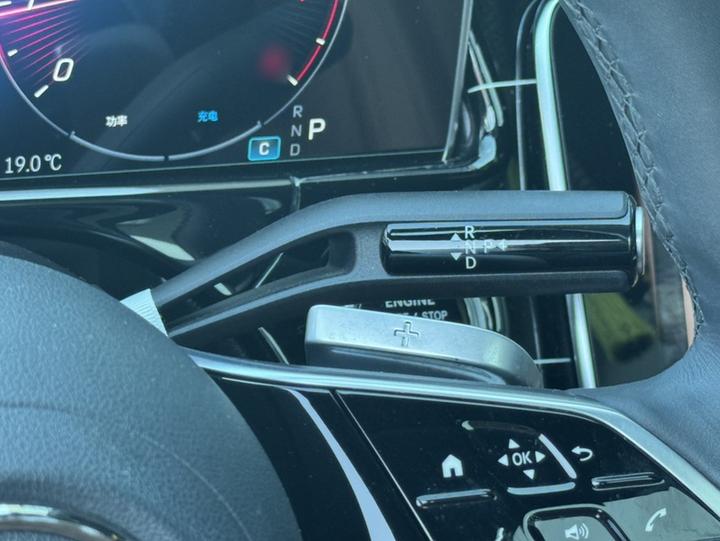 E-Class 2025 E 260 L photo 6