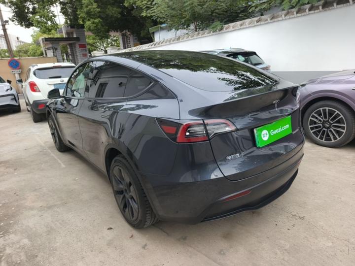 Model Y 2024 Long Range AWD photo 4