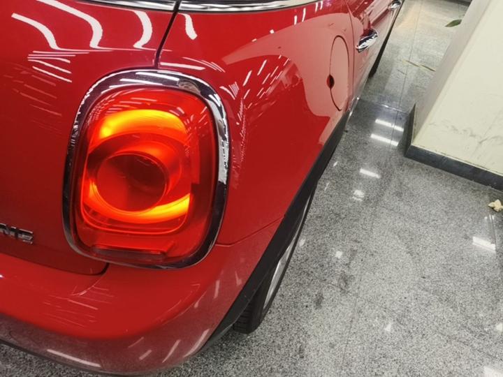 2019 1.5T ONE 5-Door photo 7