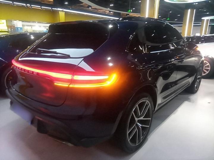 2022 Macan 2.0T photo 4