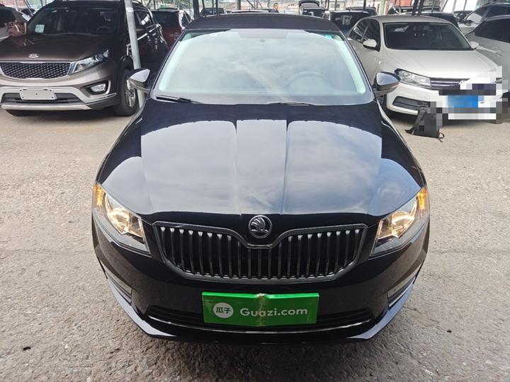 Octavia 2017 Classic 1.6L MT Comfort photo 2