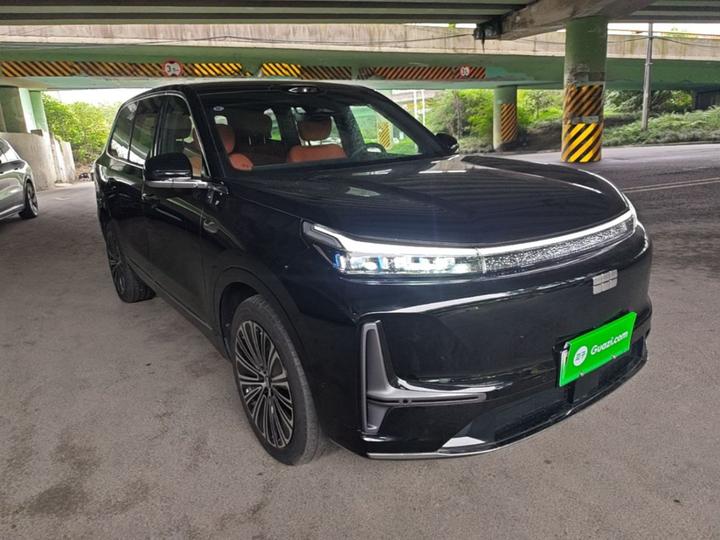Galaxy M9 2025 210km AWD Pilot photo 3