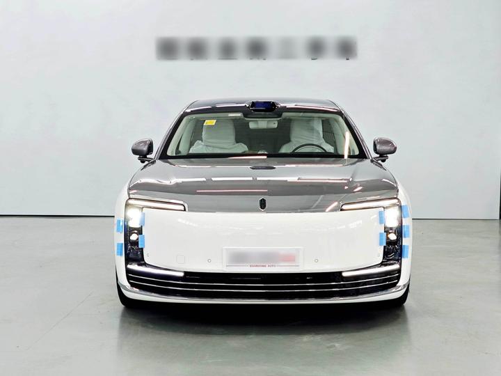 HIMA Maextro S800 2025 EREV Starlight Executive 4-Seater 192-Line LiDAR photo 2