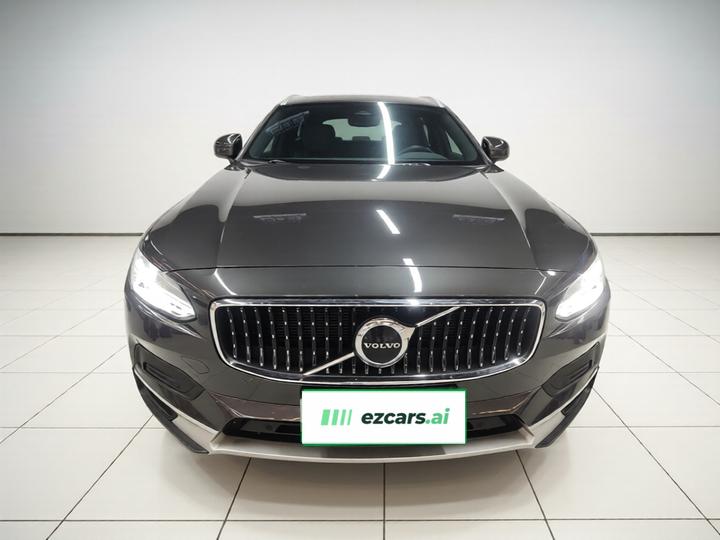 V90 2022 Cross Country B5 AWD photo 2