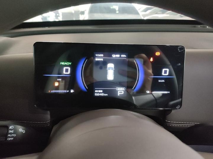 560 EV 2026 125km Luxury photo 7