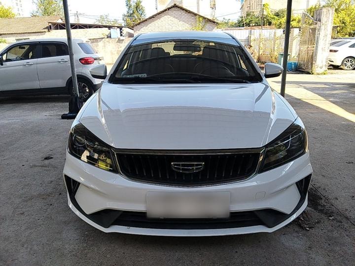 Emgrand 2021 UP 1.5L CVT Comfort photo 2