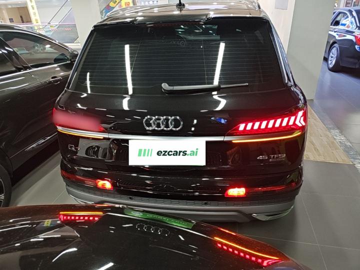 Q7 2023 45 TFSI quattro S line Sport photo 3