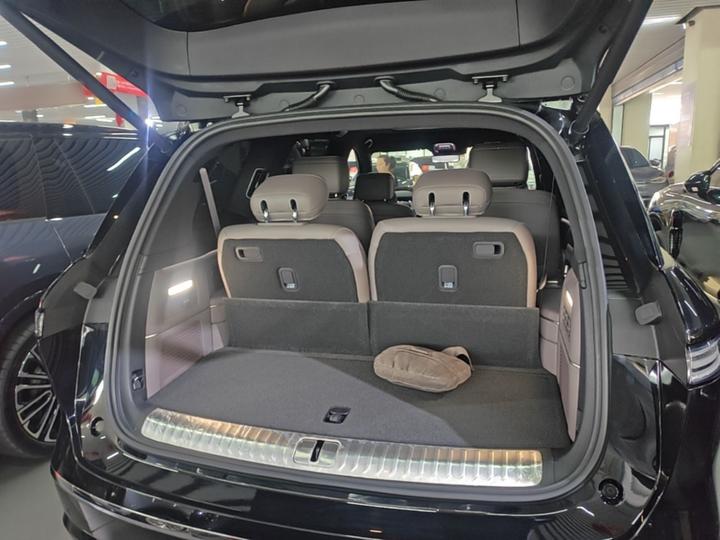 ES8 2026 6-Seater Executive Luxury photo 8