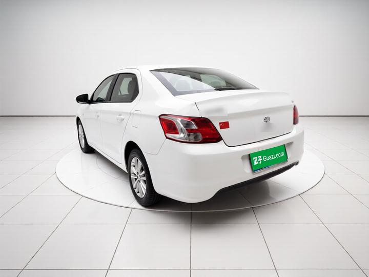 301 2016 1.6L MT photo 4