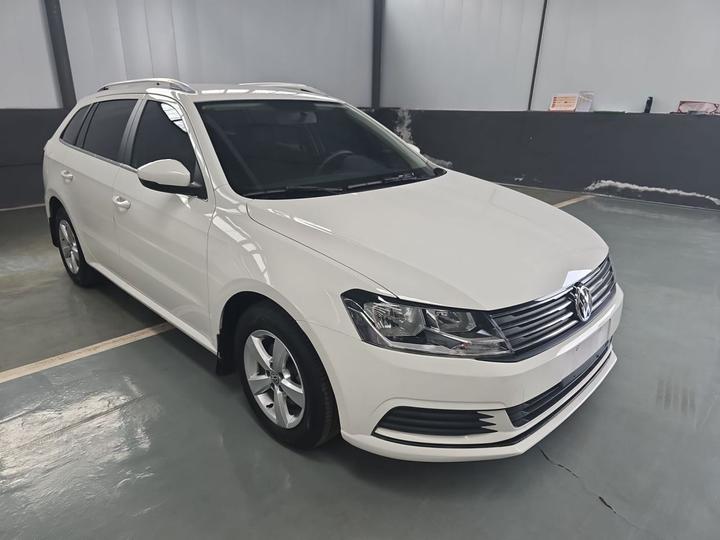 2015 1.6L AT photo 3