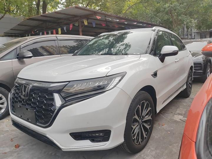 UR-V 2023 370TURBO AWD