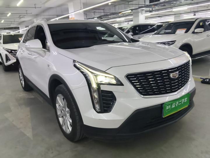 XT4 2022 28T RWD photo 3