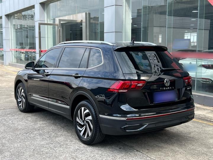 Tiguan L 2024 300TSI AT RWD Smart photo 4