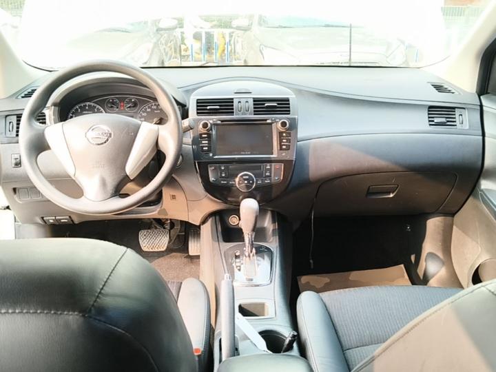 Tiida 2014 1.6L CVT Smart photo 5
