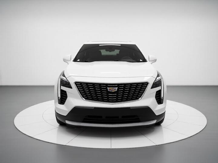 XT4 2018 28T RWD Leading photo 2