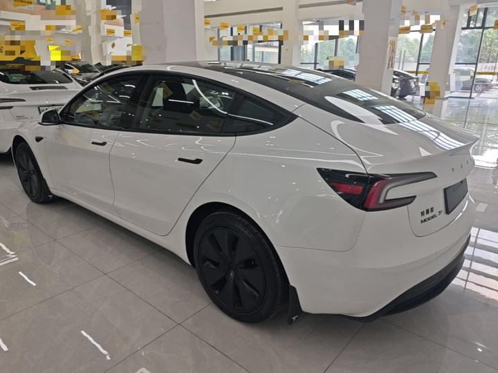 Model 3 2025 Long Range RWD photo 4