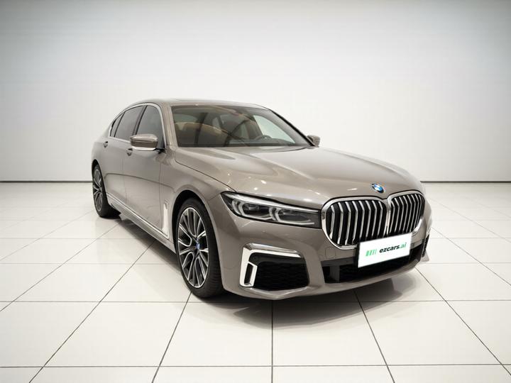 7 Series 2019 Facelift 740Li Leading M Sport Package photo 3