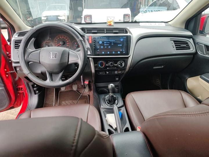 2015 1.5L MT Comfort photo 5